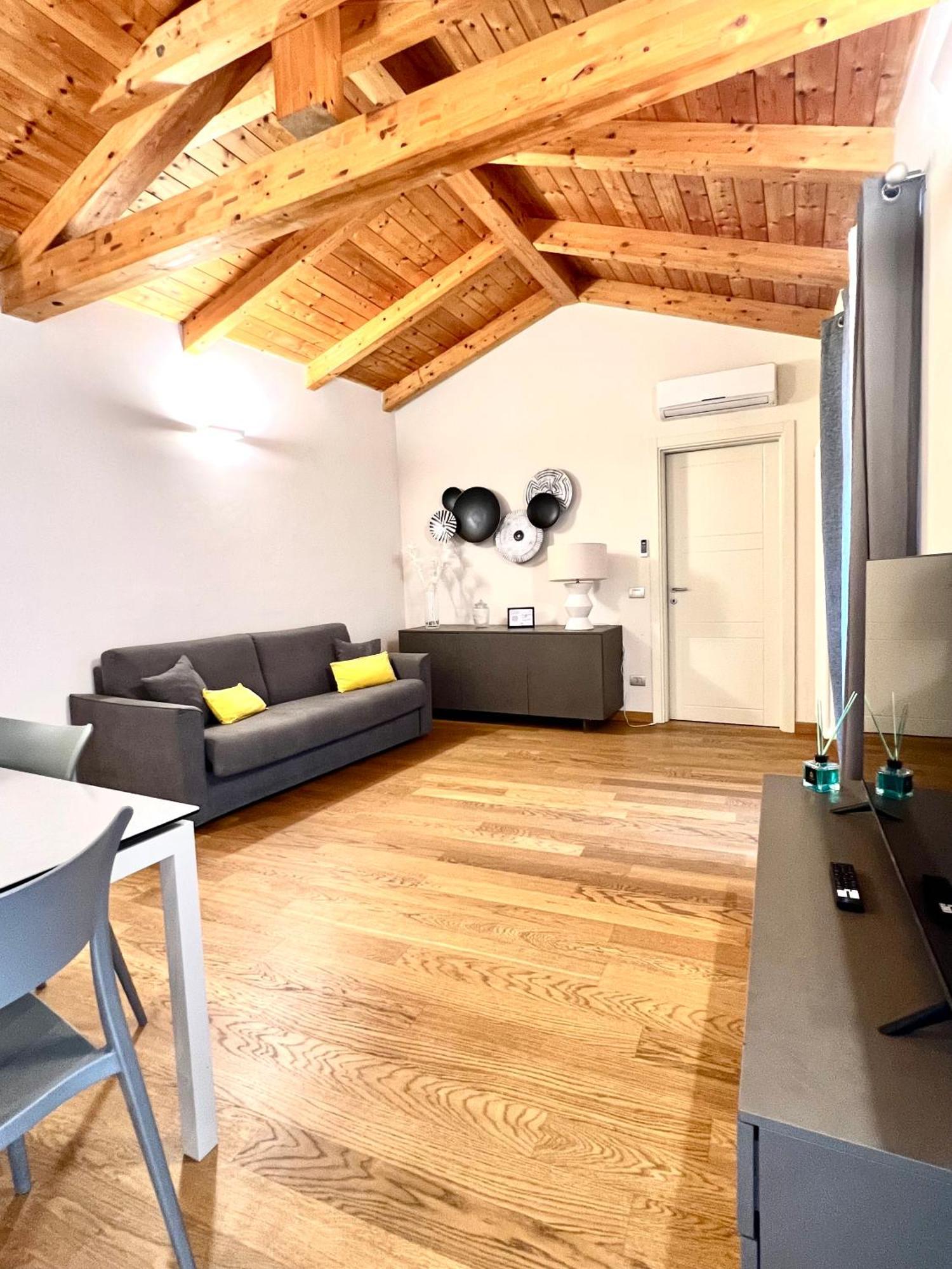 Comecasa Cavour Daire Asti Dış mekan fotoğraf